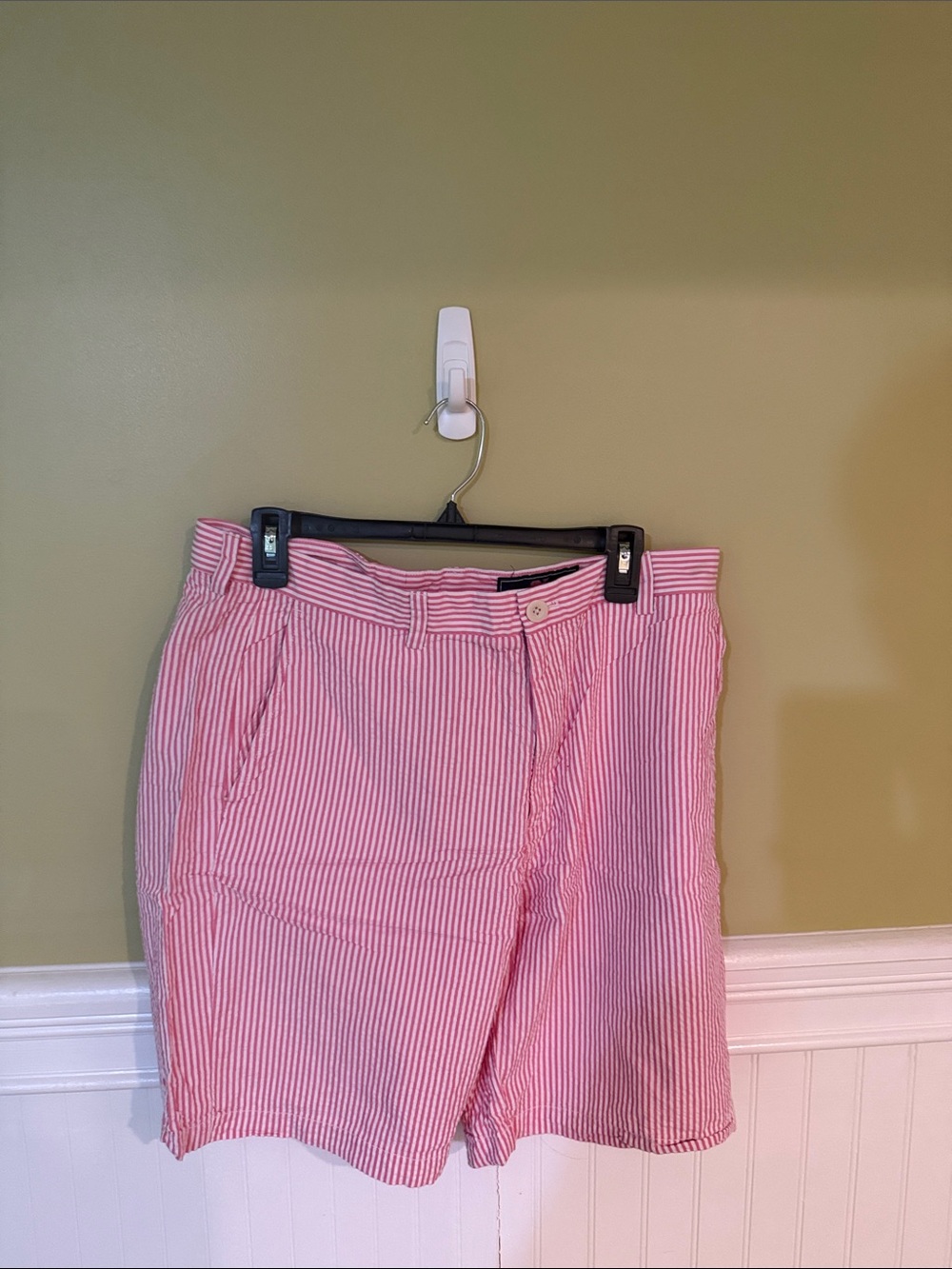 Men's Size 34W Vineyard Vines Pink & White Striped Seersucker Shorts